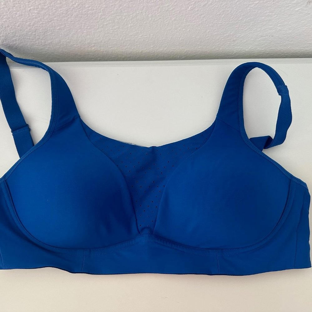 Lululemon full coverage sports bra